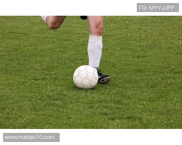 掌握足球颠球技巧的详细指南与训练方法分享 掌握足球颠球技巧的详细指南与训练方法分享